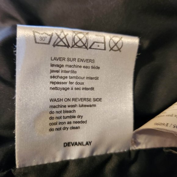 Lacoste Coat - Picture 9 of 9